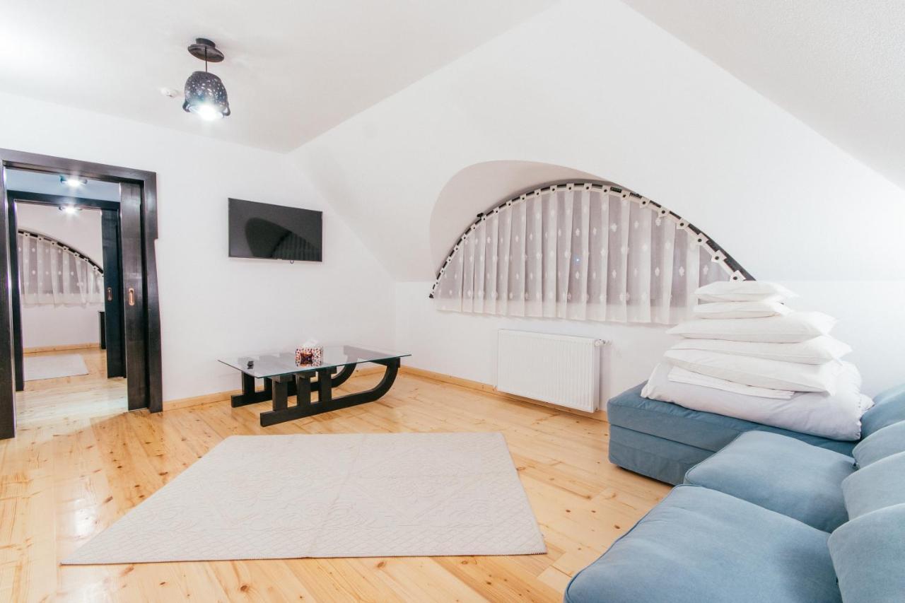 Suite with Mountain View,1051329454:JPEG