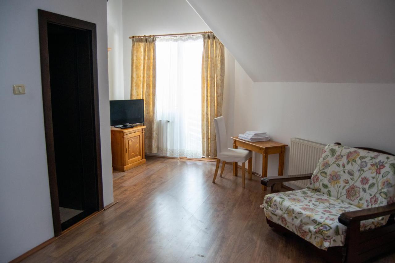 Double or Twin Room with Shower,1083308521:JPEG