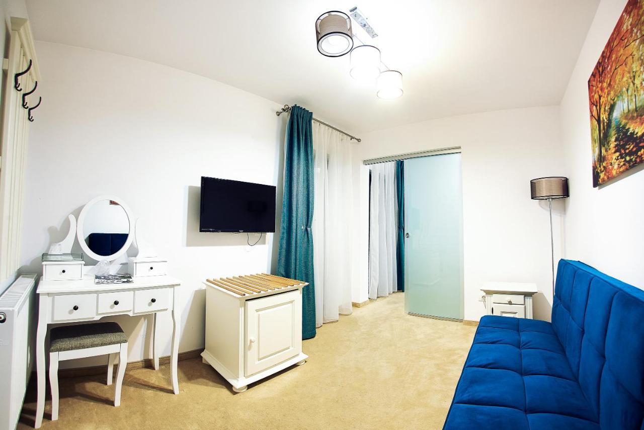 Deluxe Family Room,1088918101:JPEG