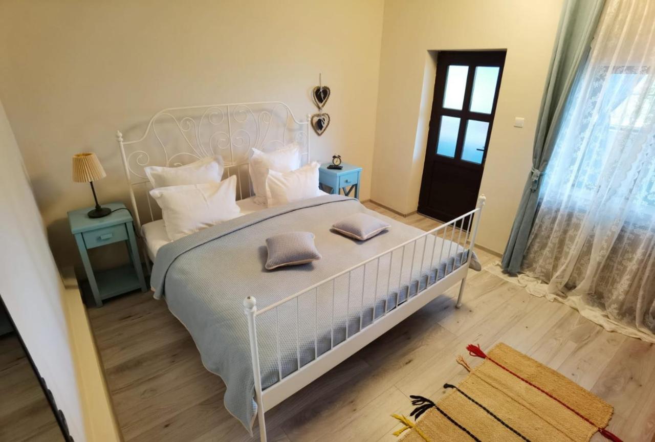 Deluxe Room,1108778205:JPEG