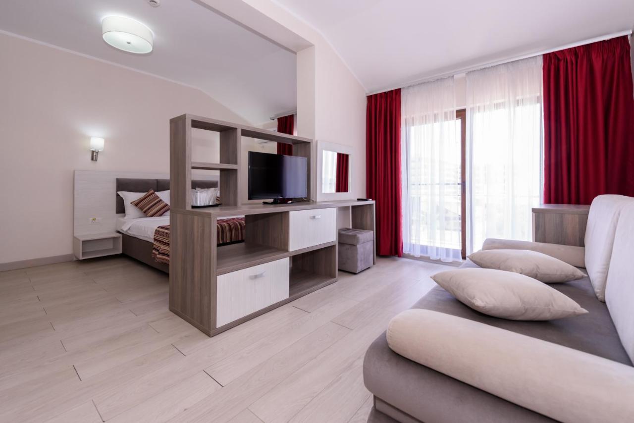 King Studio with Sofa Bed,1119702840:JPEG