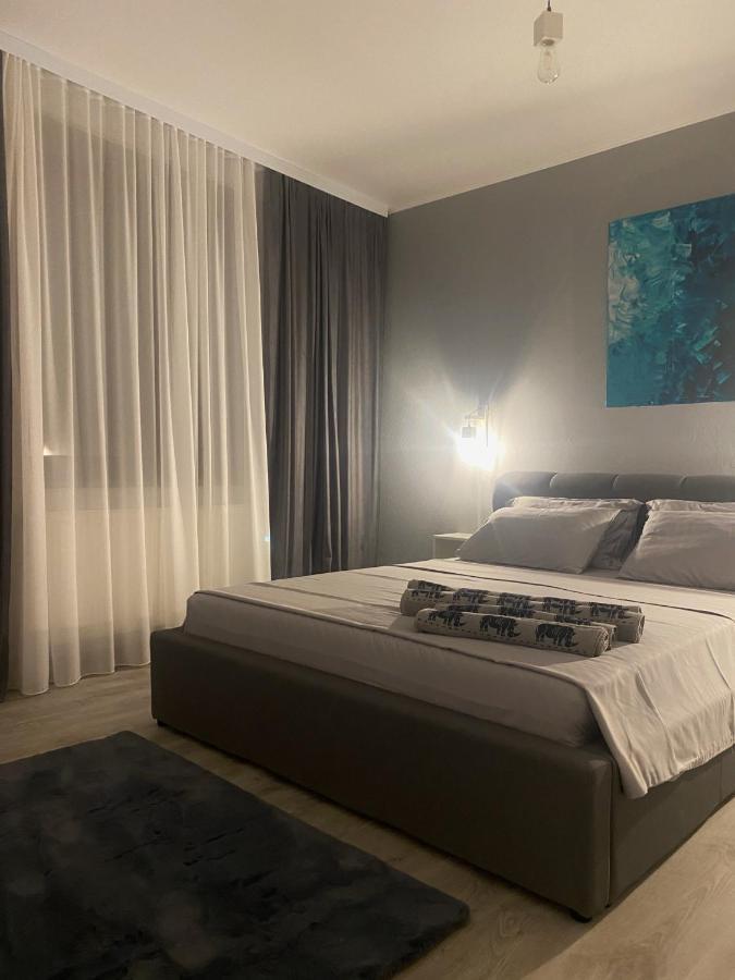 Family Studio,1128781764:JPEG