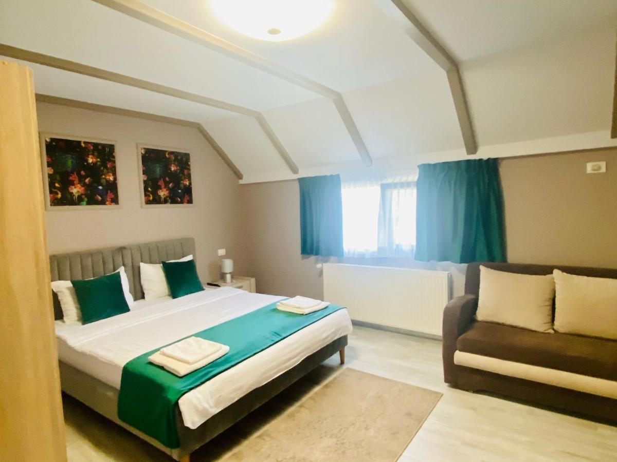 Large Double Room,1003100694:JPEG