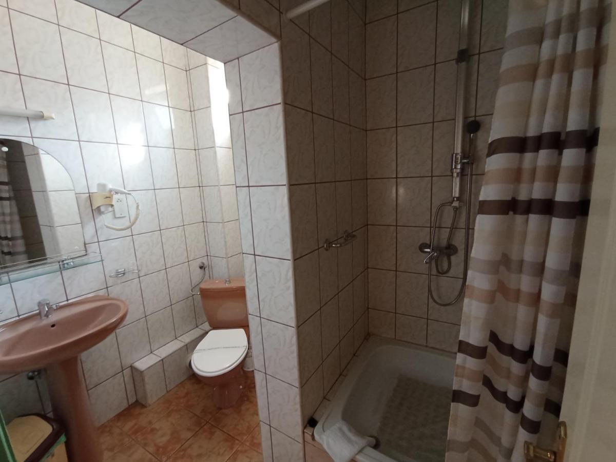 Suite,1184319013:JPEG