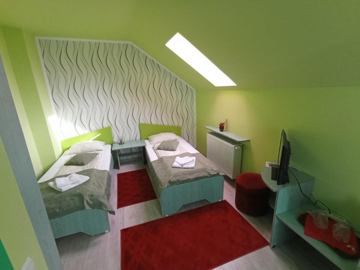 Twin Room,1187050216:JPEG