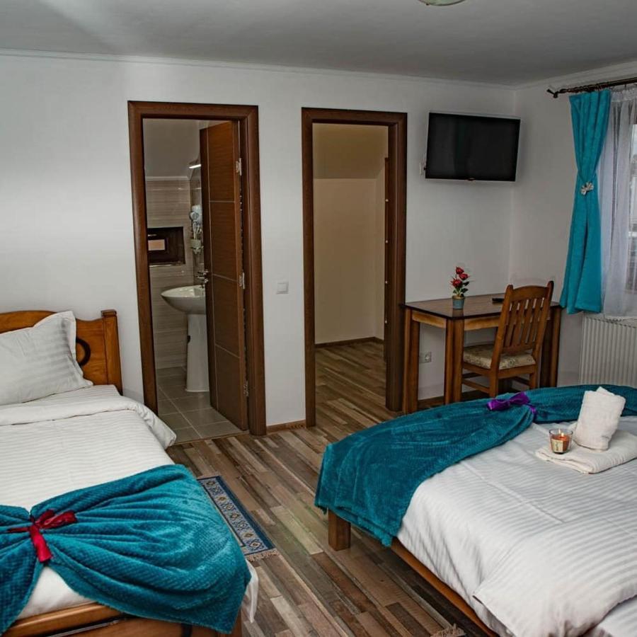 Triple Room,1195315390:JPEG