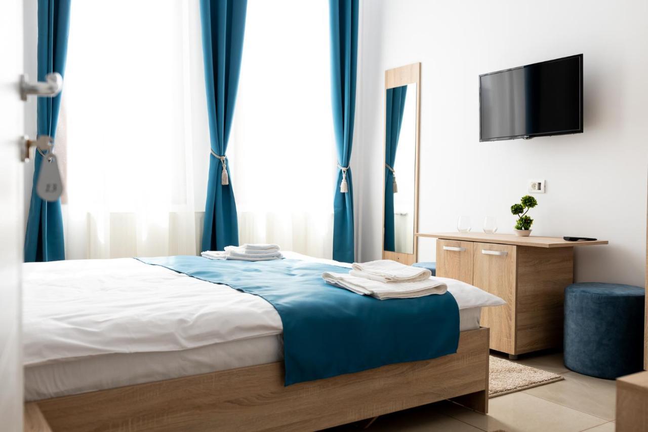 Double Room,1236852550:JPEG