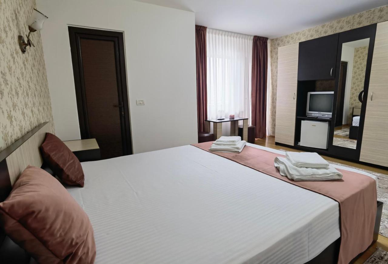 Double or Twin Room,1238928961:JPEG