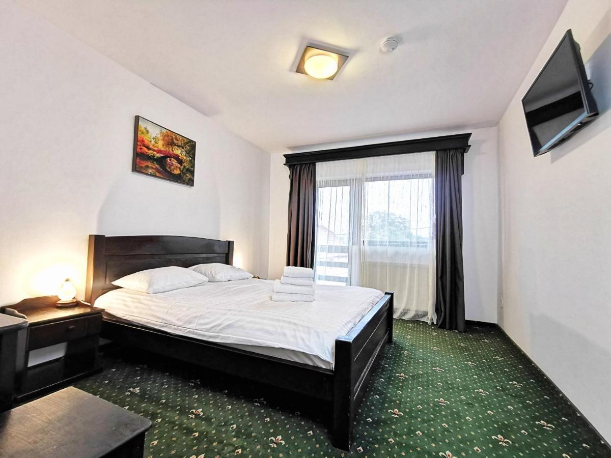 Double or Twin Room,1244695708:JPEG