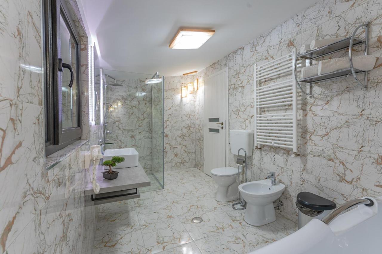 Deluxe Family Suite,1558250797:JPEG