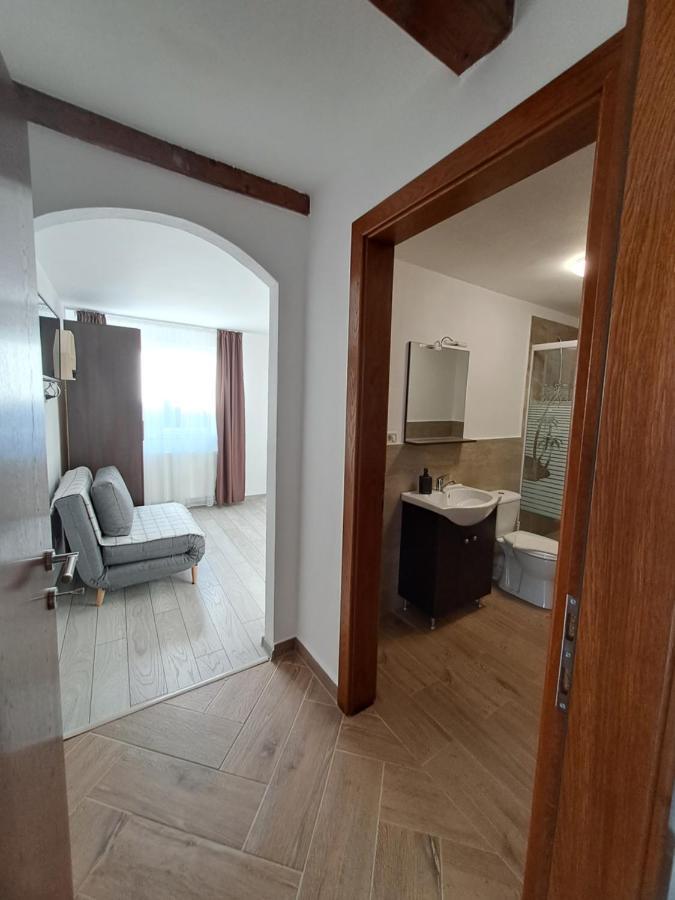 Double Room with Private Bathroom,1328151041:JPEG
