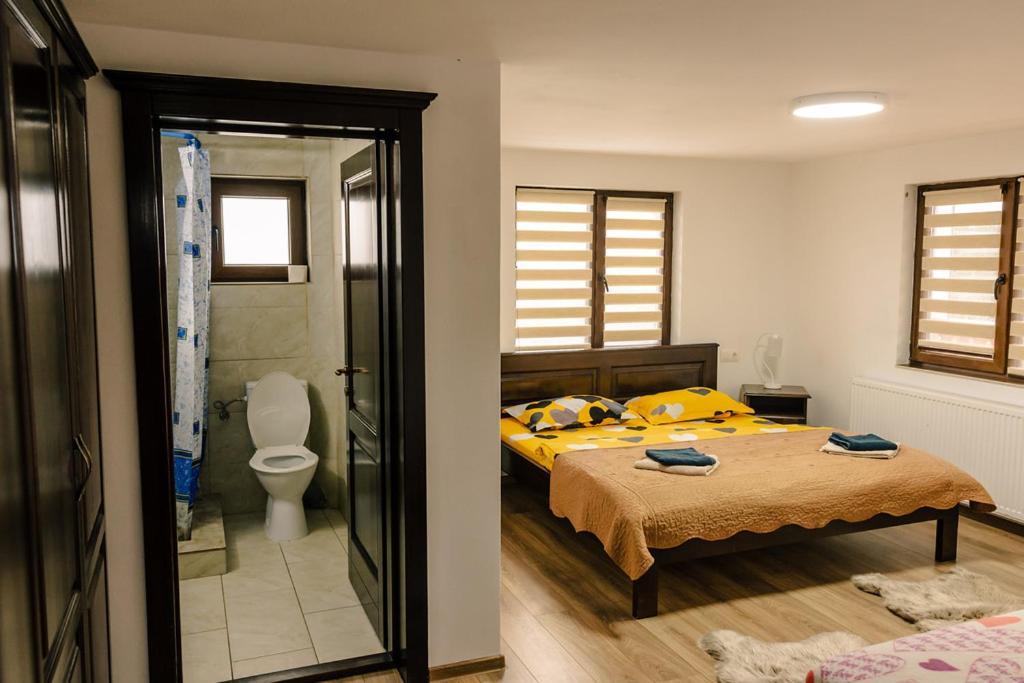 Cameră dublă cu baie privată