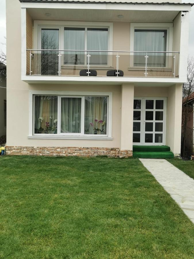 Cameră triplă