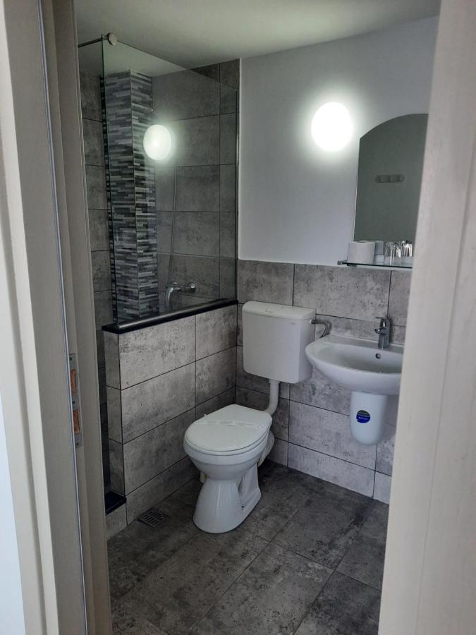 Double Room,1425528676:JPEG