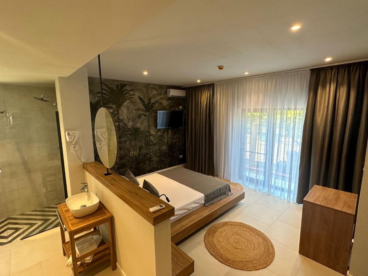 Deluxe Triple Room,1552481983:JPEG