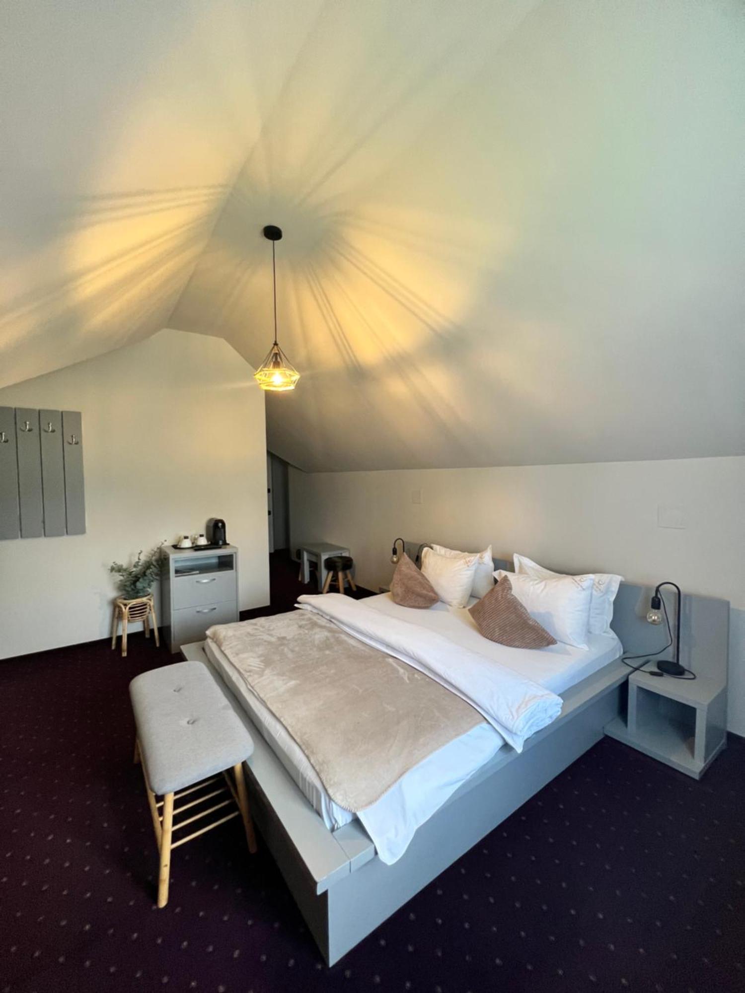 Economy Double Room,1584488437:JPEG