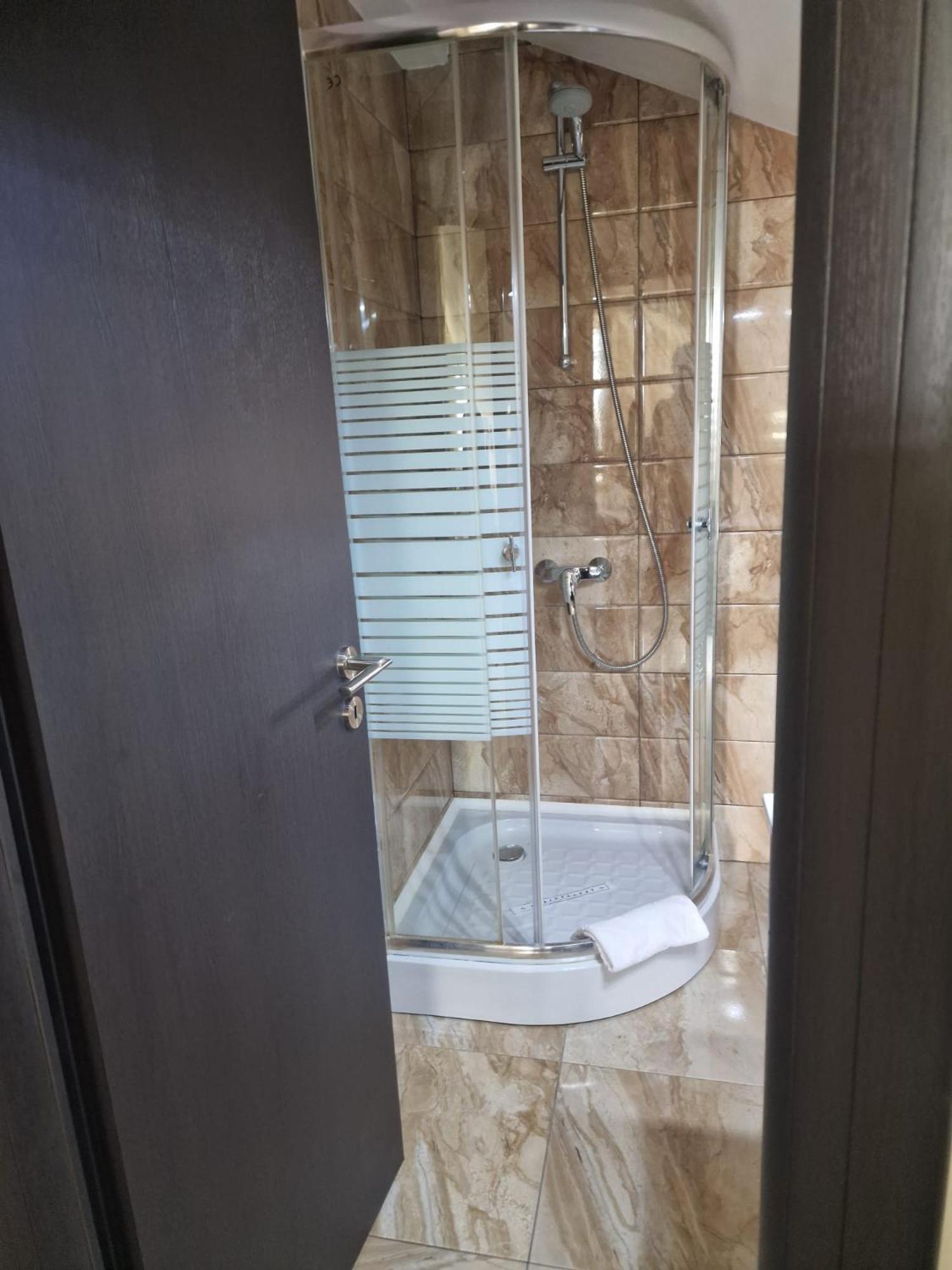 Deluxe Double Room with Balcony,1569400445:JPEG