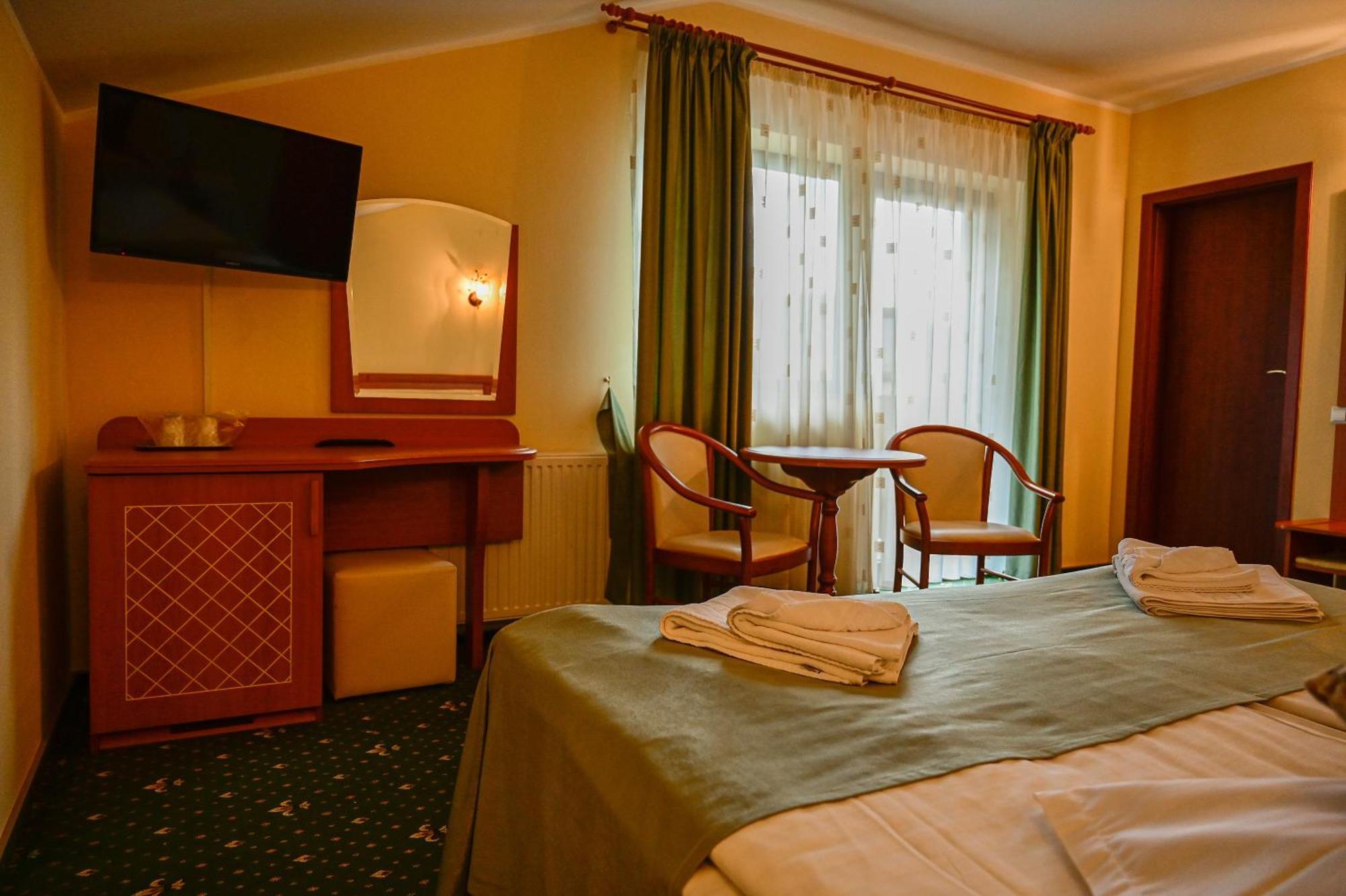 Standard Double Room,1586134404:JPEG