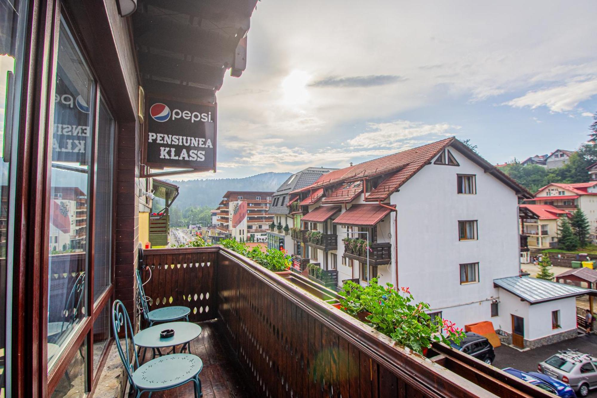 Cameră dublă Deluxe cu balcon