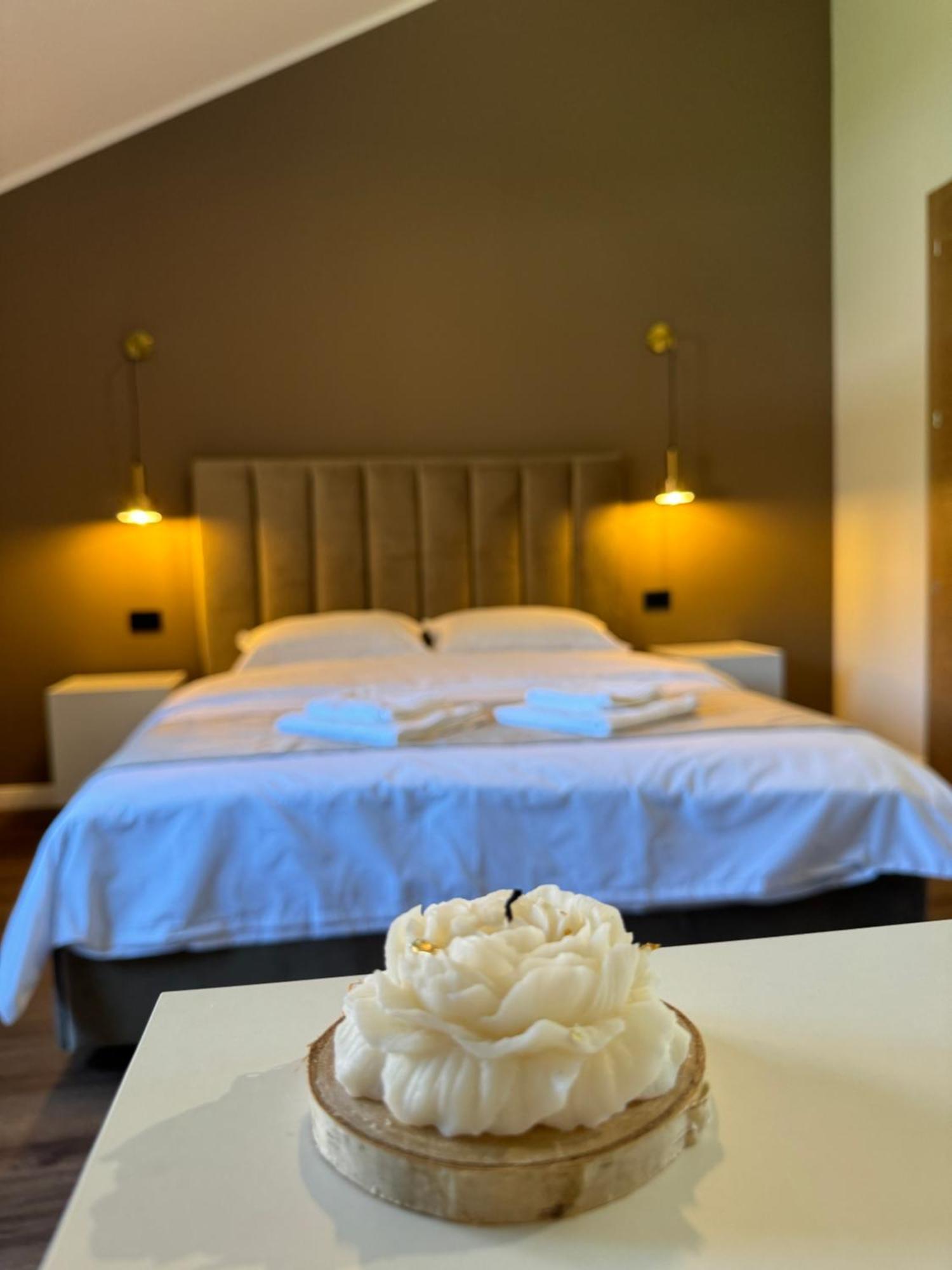 King Room,1605727376:JPEG