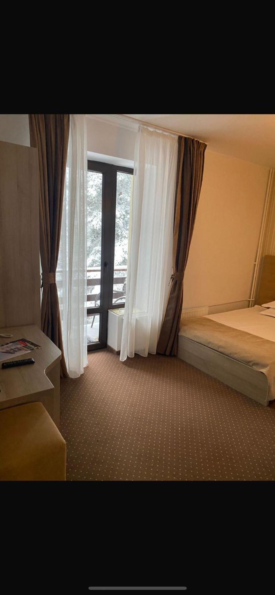 Small Double Room,1628655344:JPEG