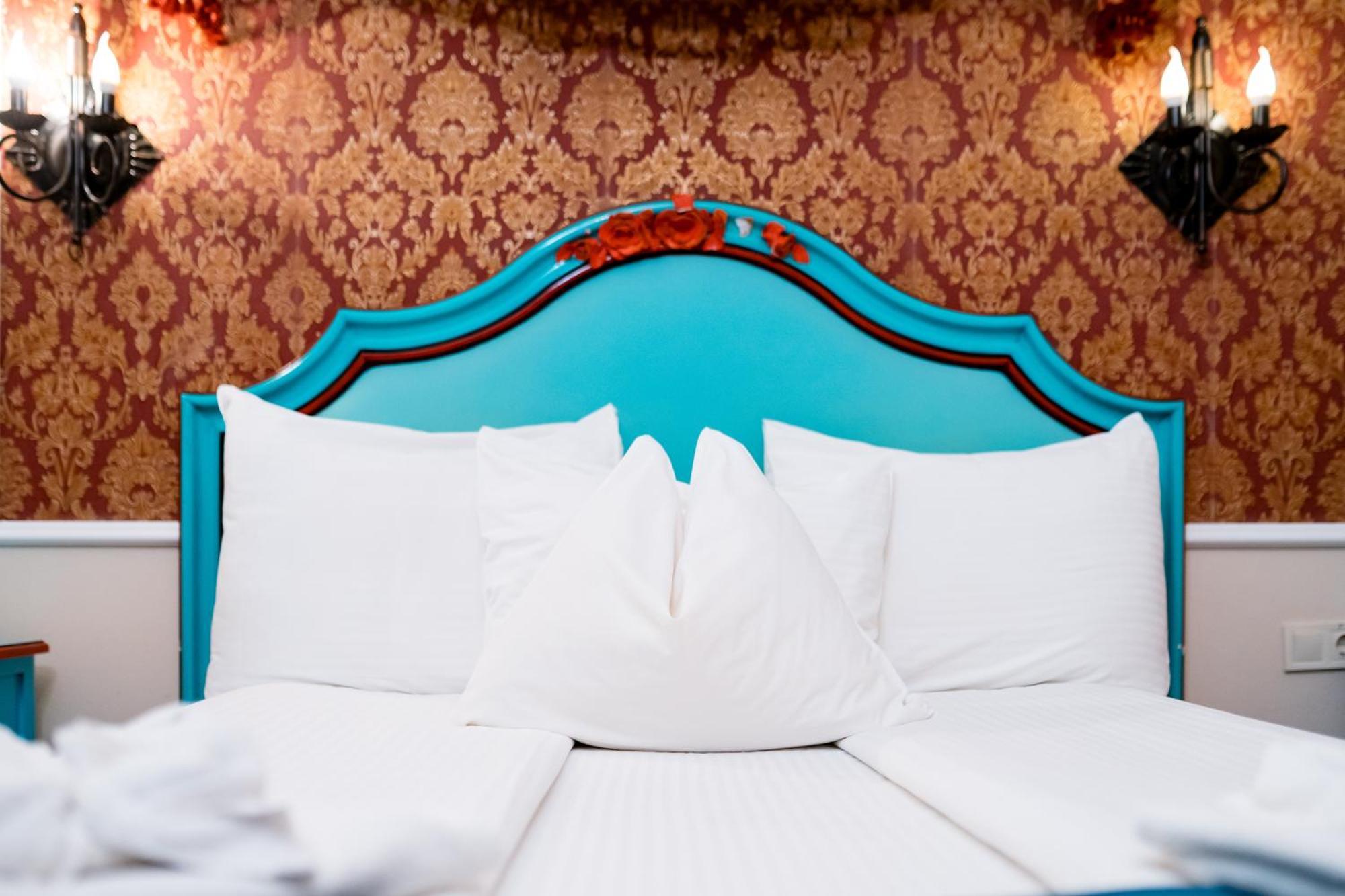 Two-Bedroom Apartment,1641757856:JPEG