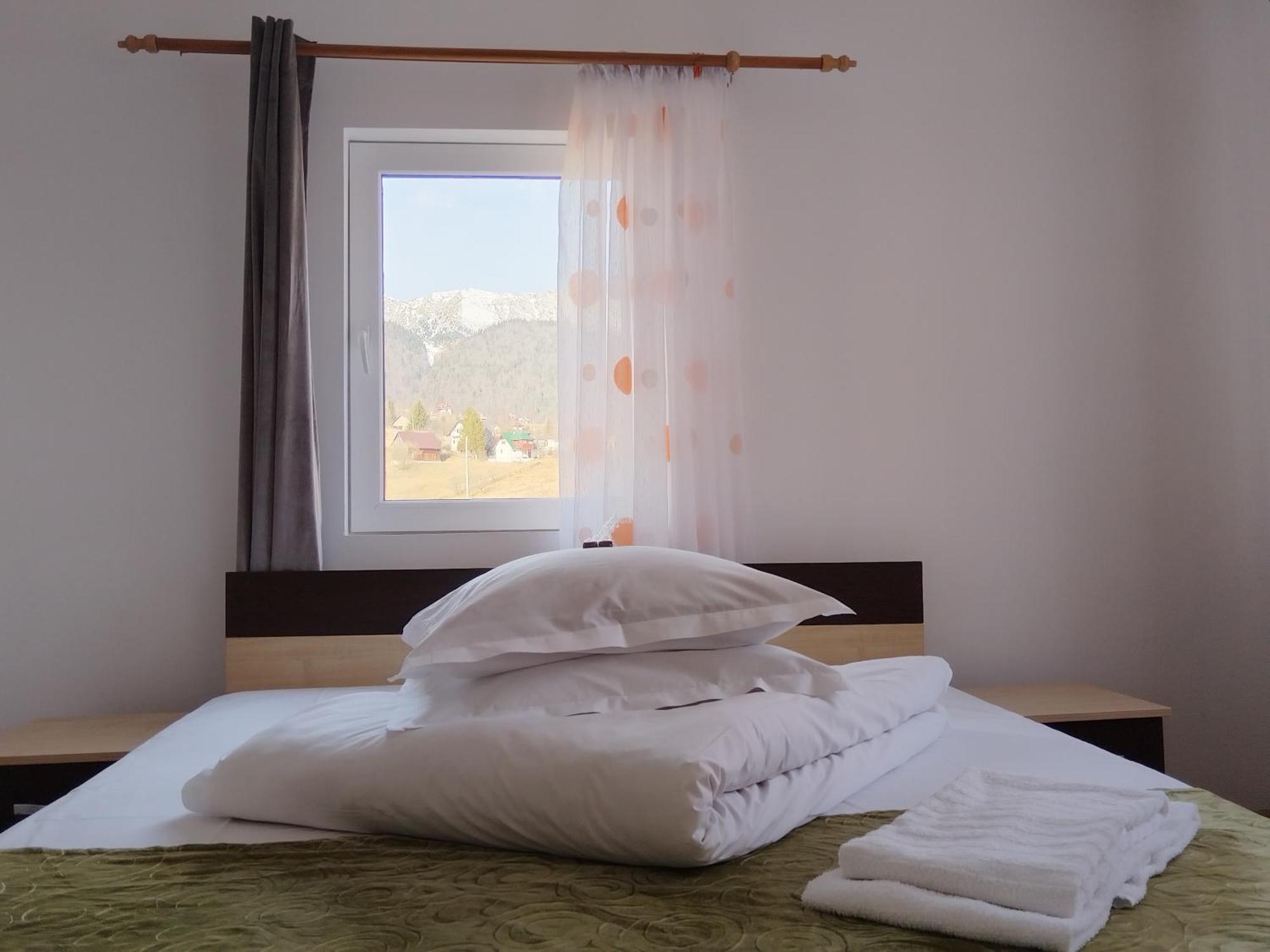 Family Room with Private Bathroom,1648259834:JPEG