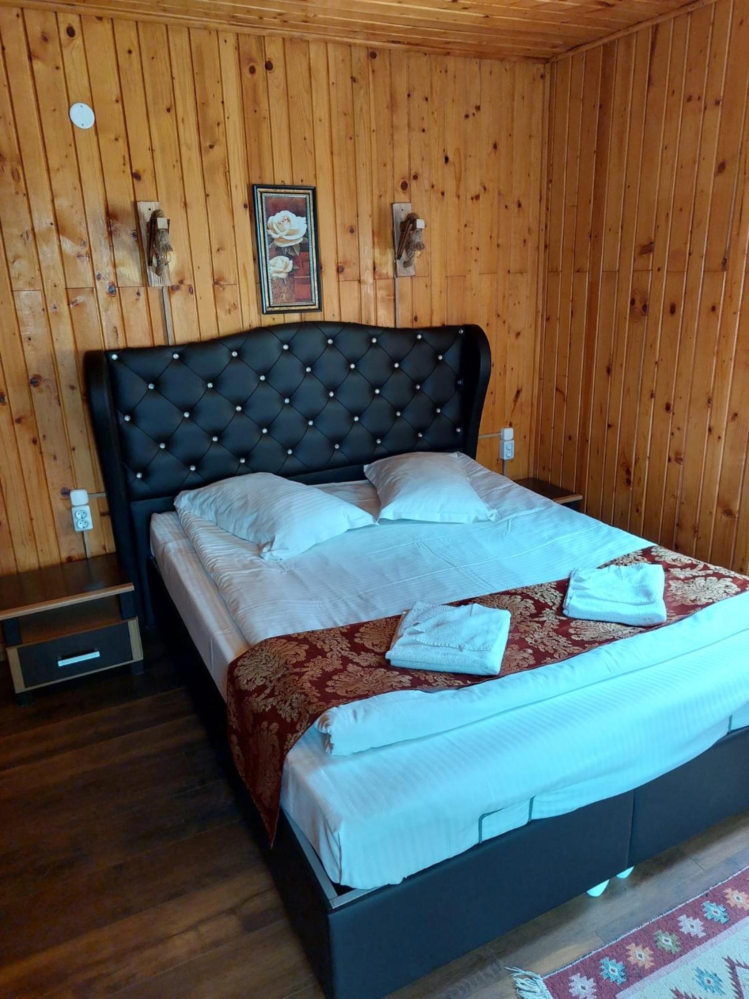 Deluxe Double Room Balcony,1649906620:JPEG