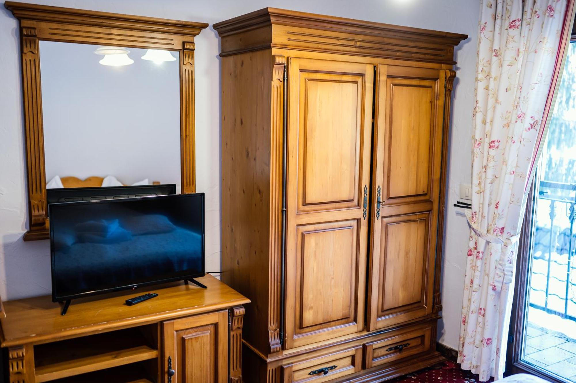 Cameră dublă cu balcon