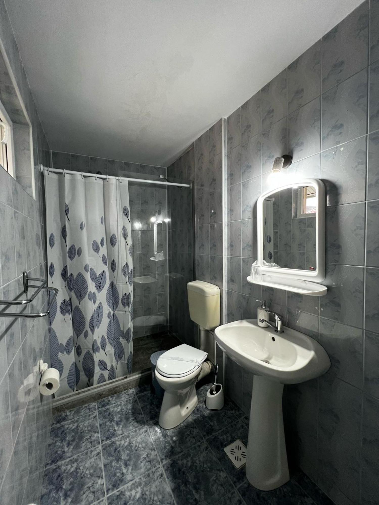 Double Room,1756819310:JPEG