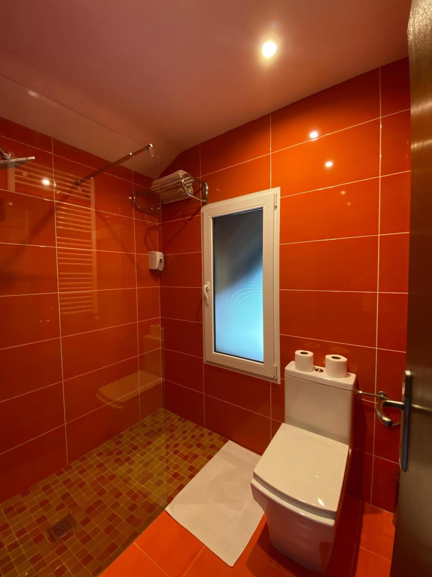 Double Room with Pool View,1666178483:JPEG