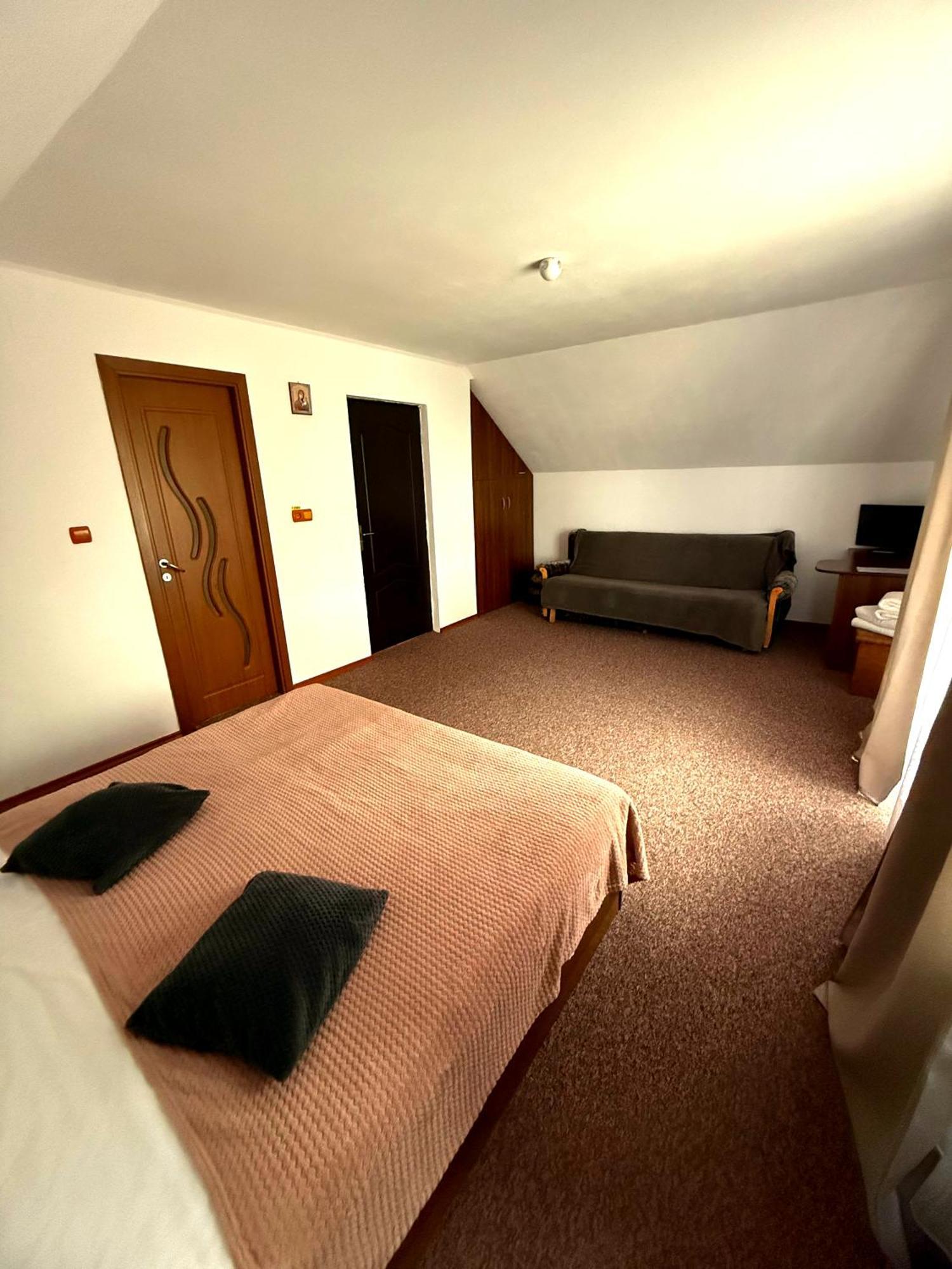 Triple Room with Private Bathroom