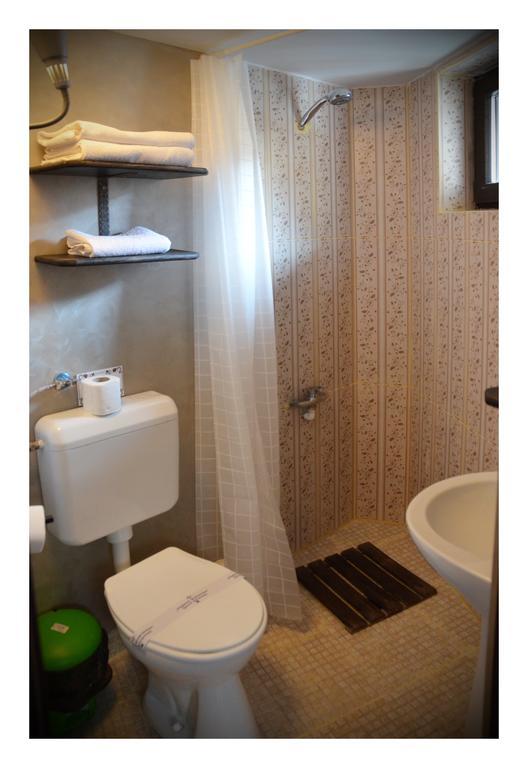 Double Room with Private Bathroom,167990223:JPEG