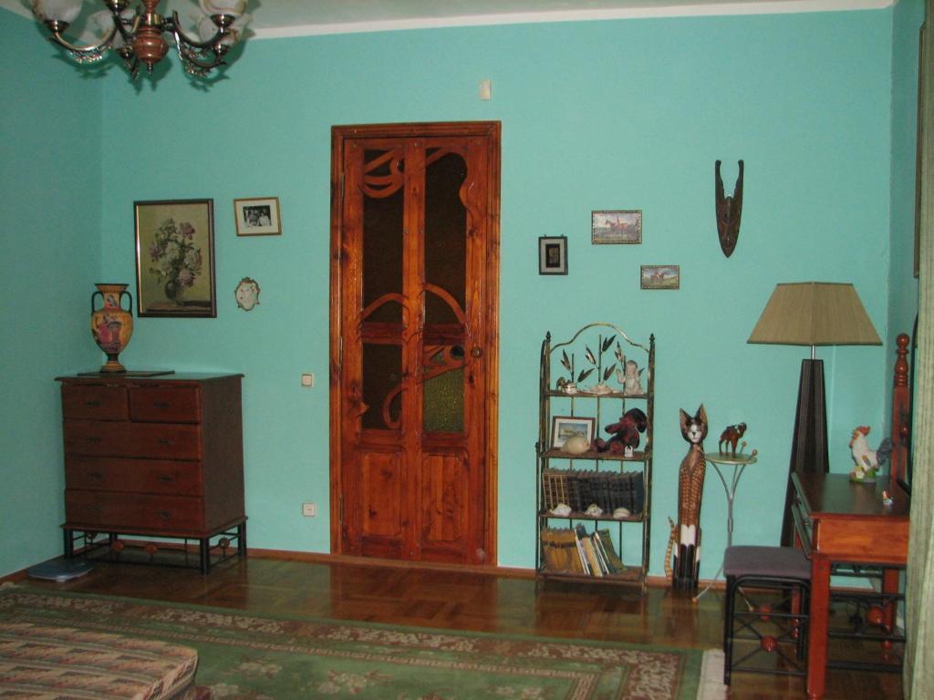 Twin Room,1756437350:JPEG