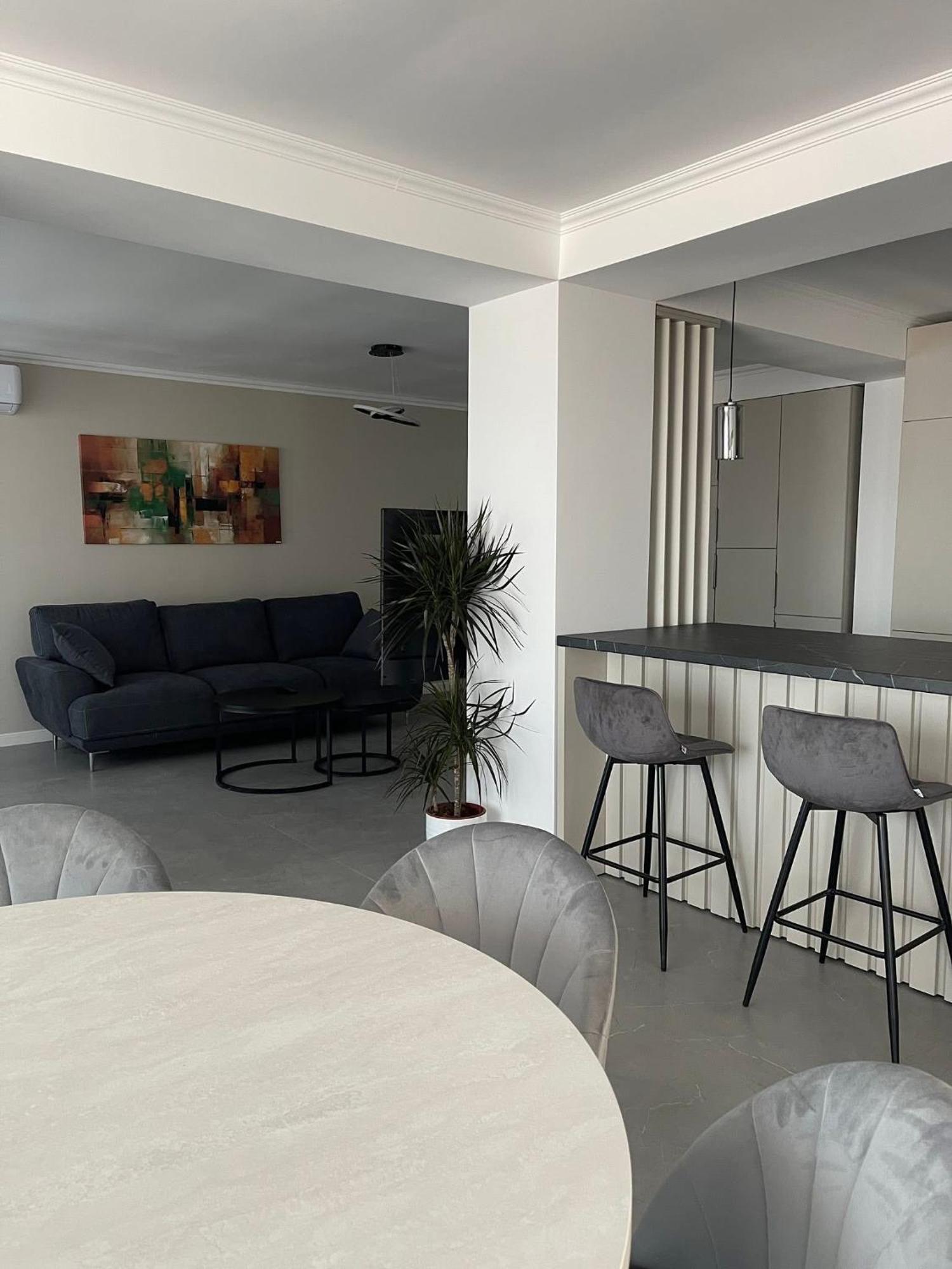 Apartament cu 2 dormitoare și vedere la mare