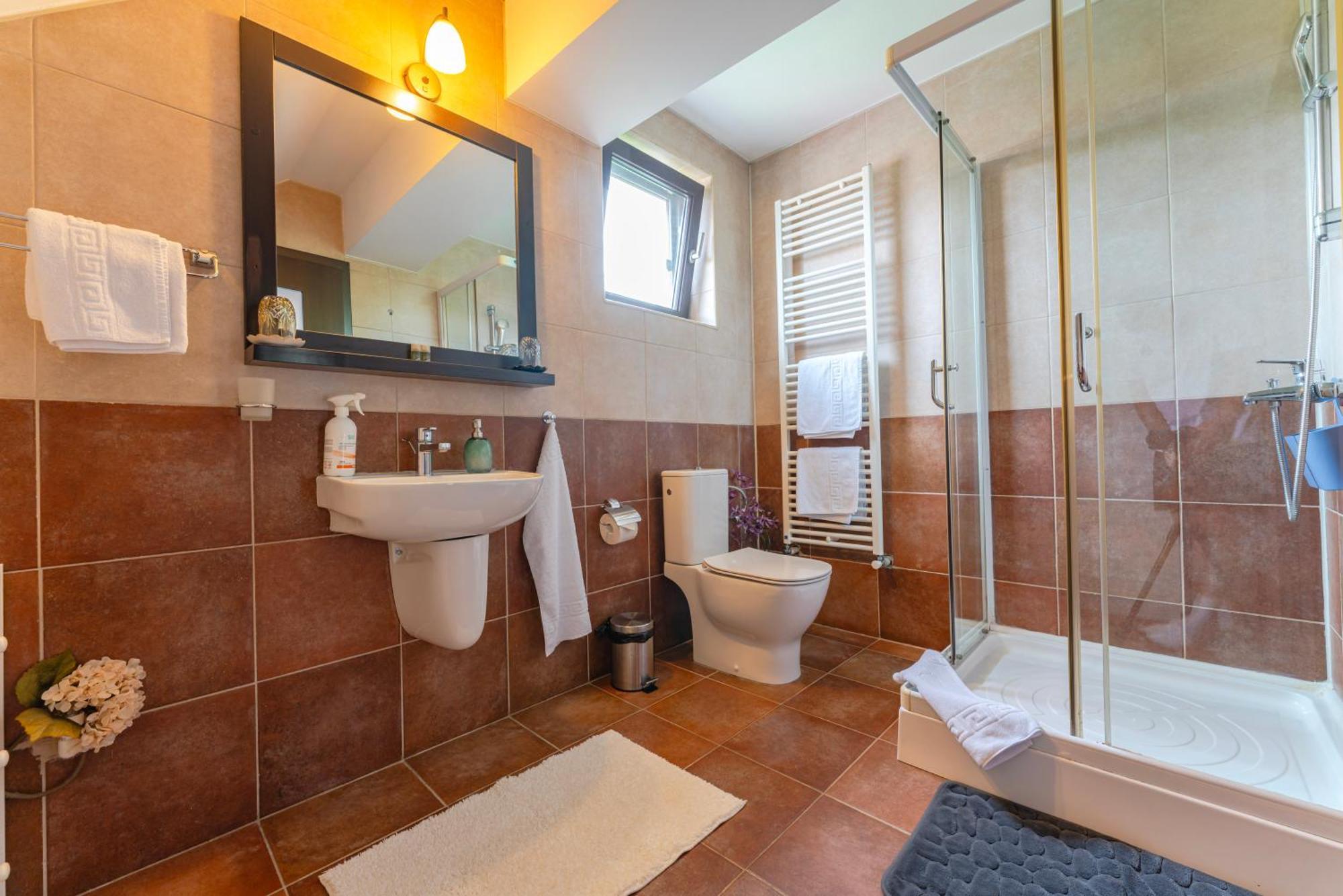 Deluxe Double Room with Balcony,1690974066:JPEG