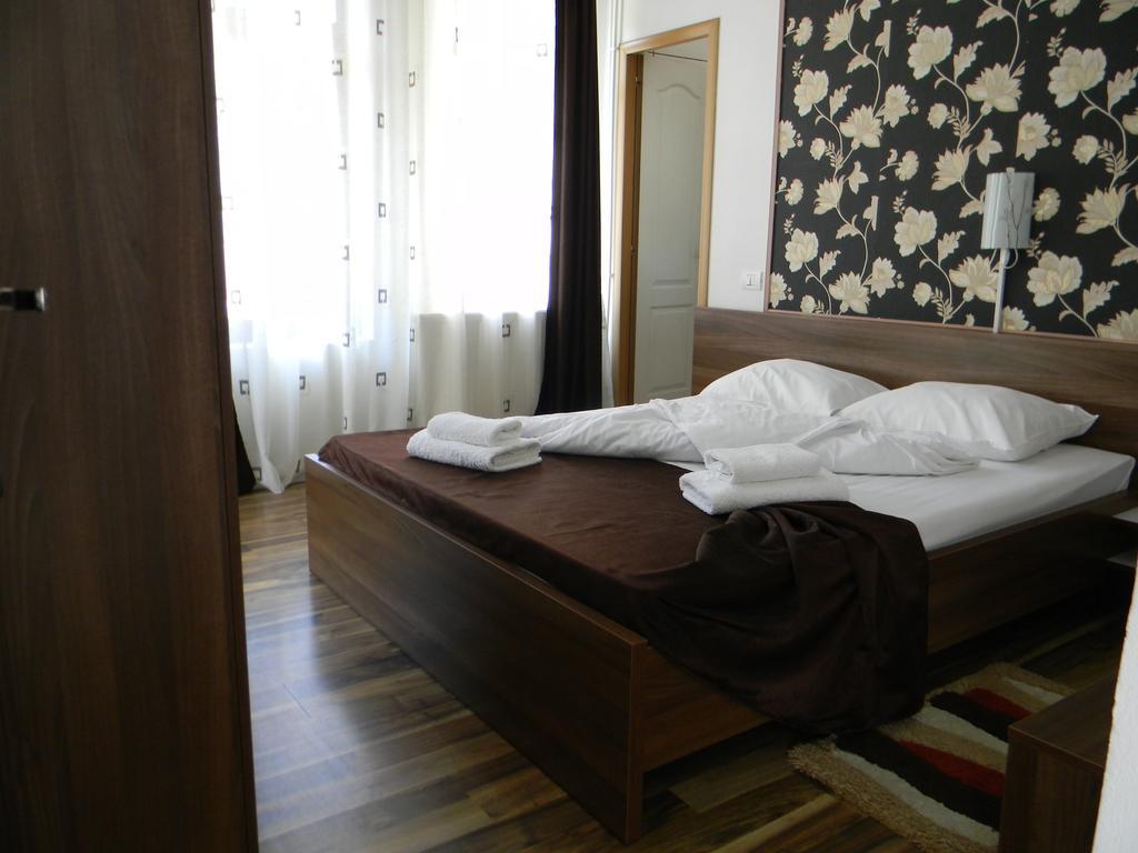 Double Room,248986237:JPEG