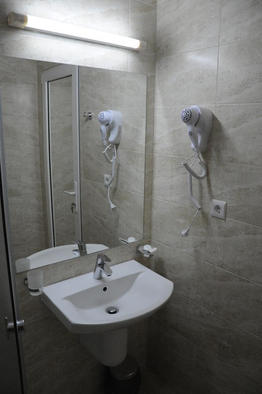 Double Room with Mountain View,247363849:JPEG