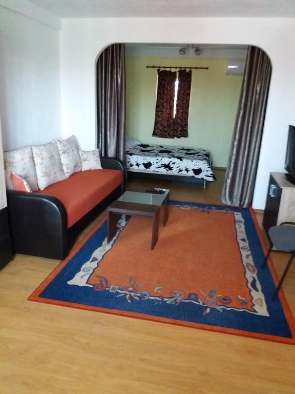 Suite with Balcony,402309045:JPEG