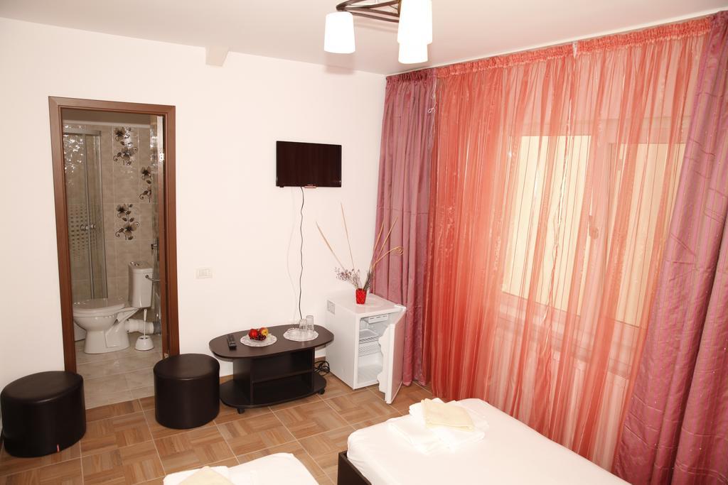 Twin Room,402721491:JPEG