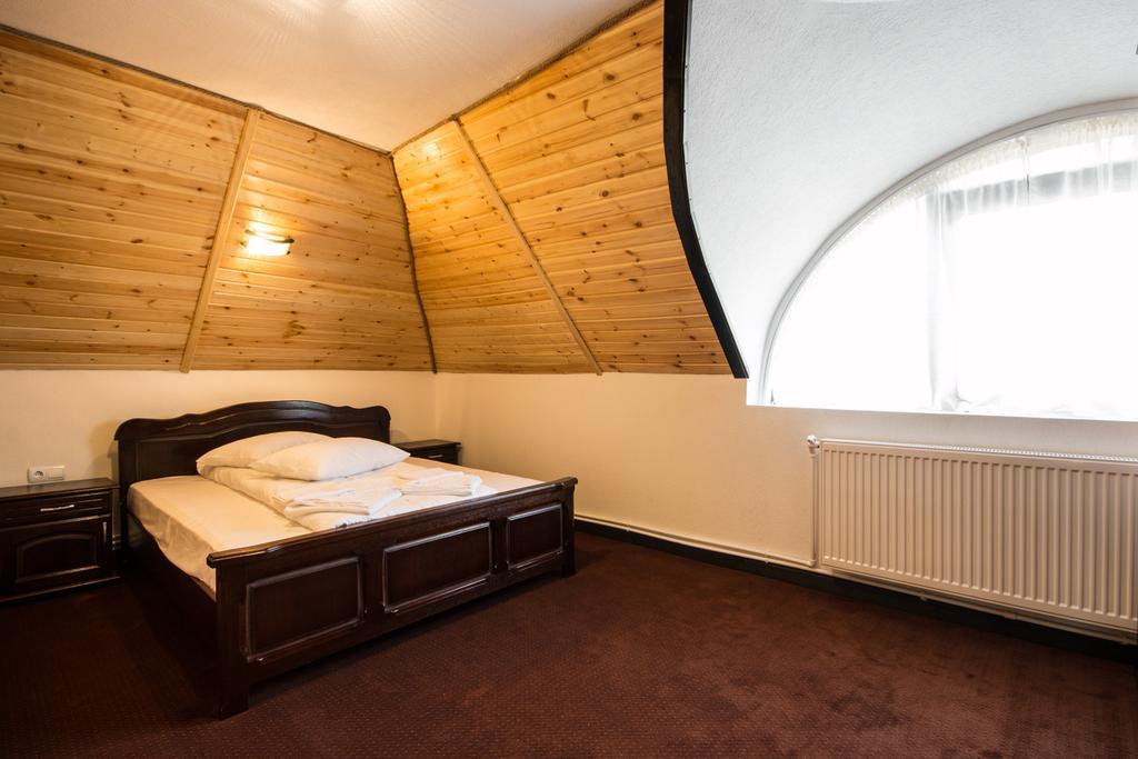 Standard Double Room,477414597:JPEG