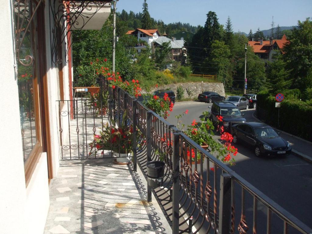 Family Suite (2 Adults + 2 Children),152298694:JPEG