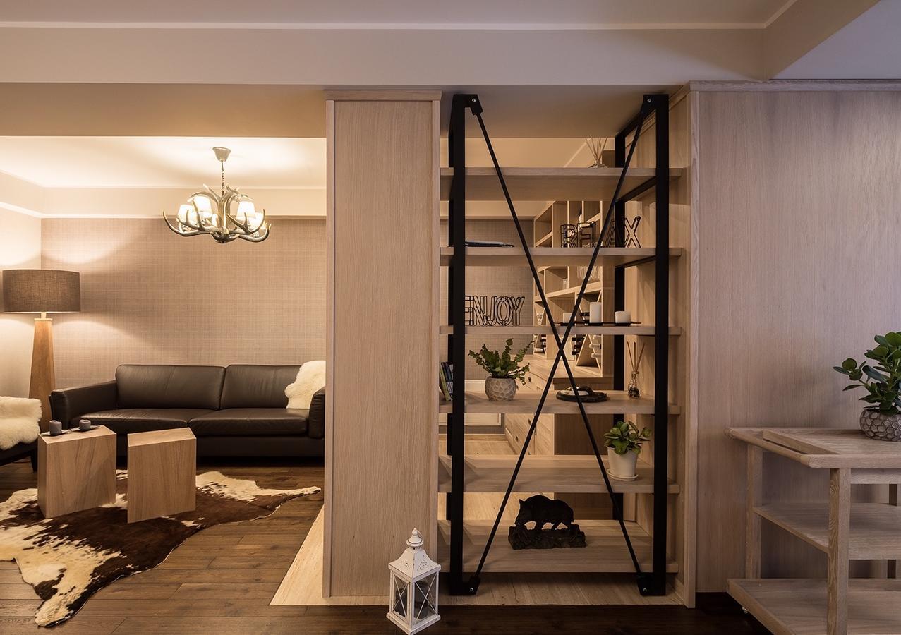 Chalet,652384980:JPEG