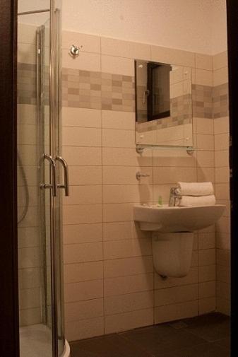 Triple Room,1553695429:JPEG