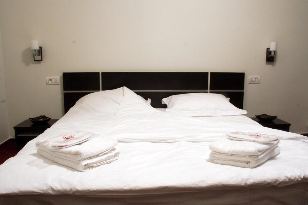 Double Room,11068862:JPEG