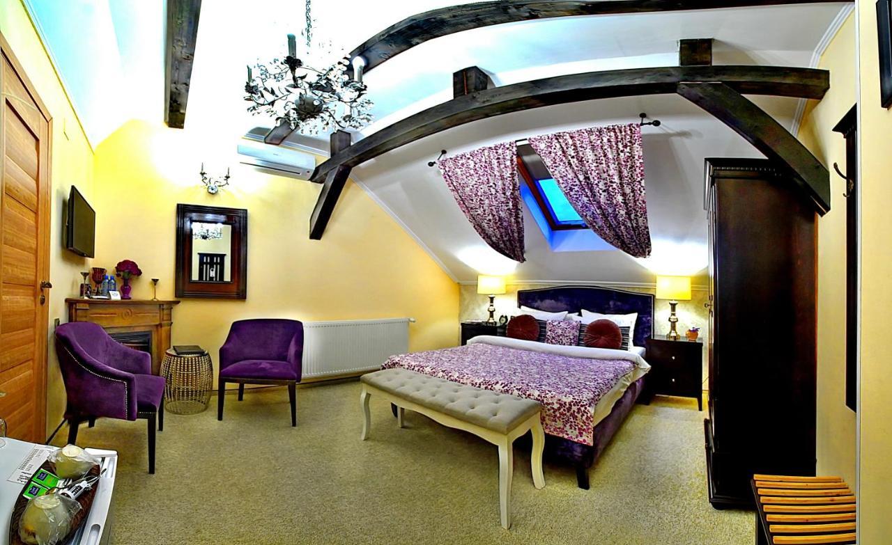 Suită Deluxe cu o cadă spa