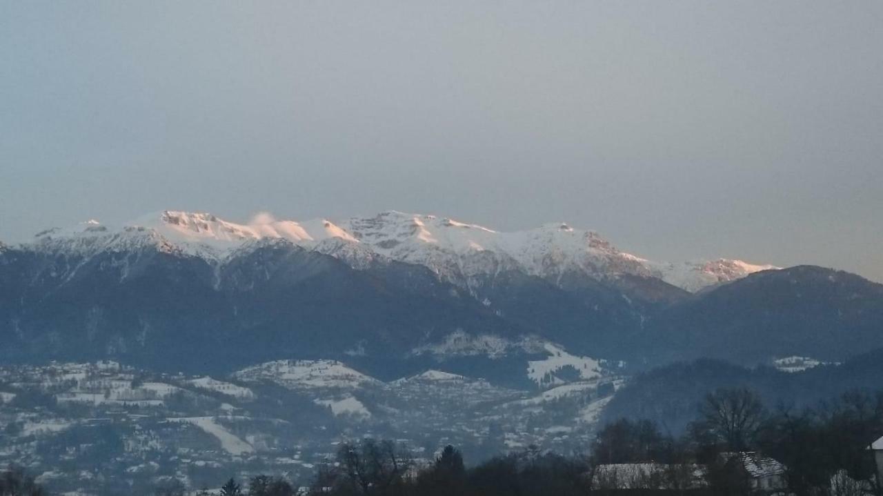 Cameră triplă cu baie