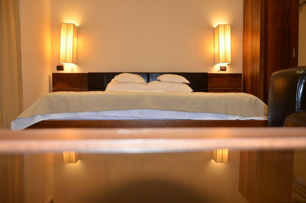 Queen Room with Pool View,1256387368:JPEG