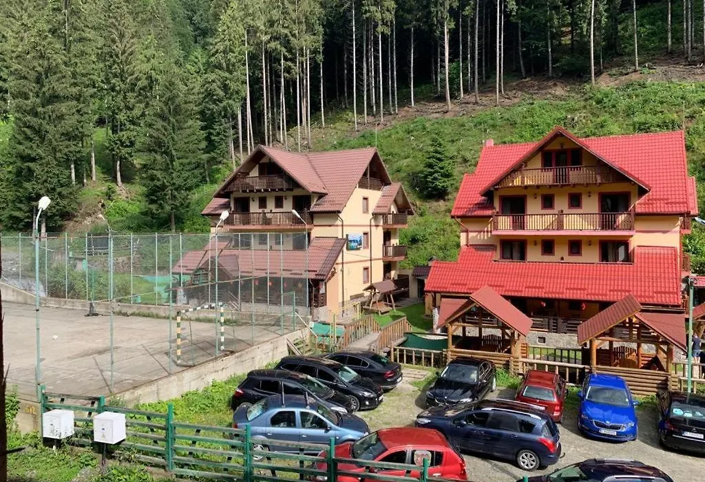 Pensiunea Valea Cascadelor-1