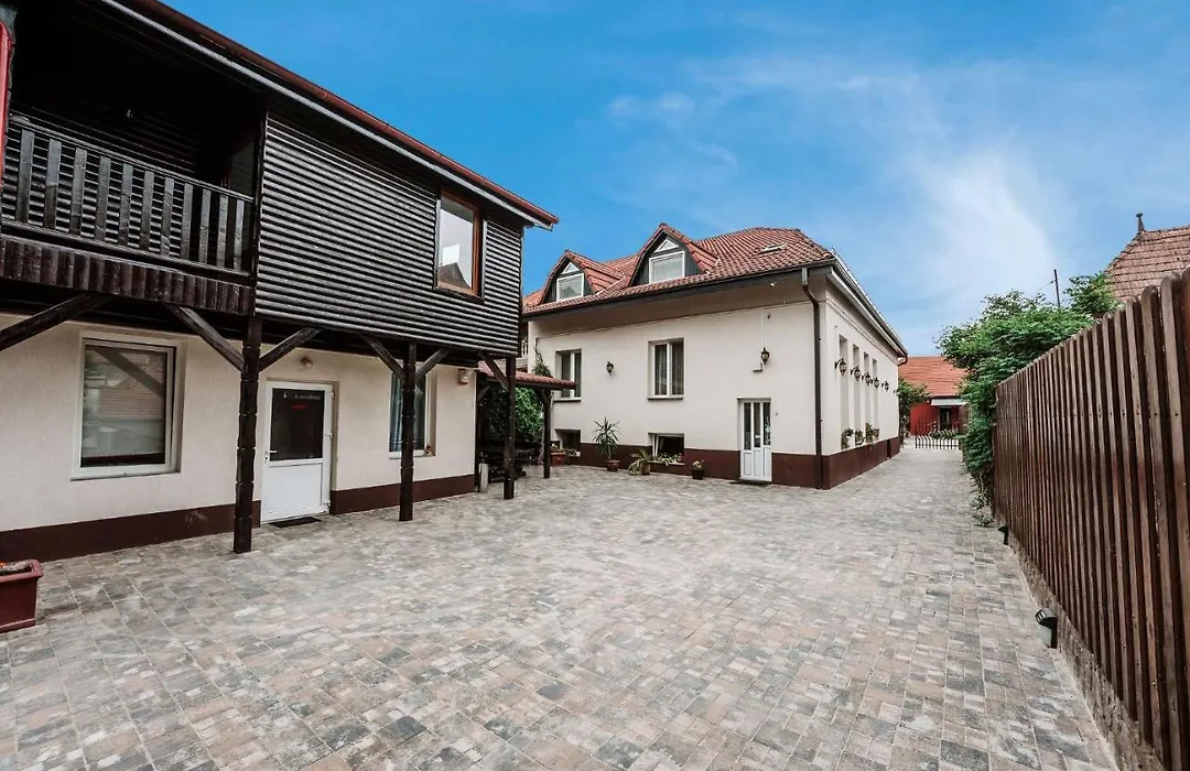 Palas Boutique-1
